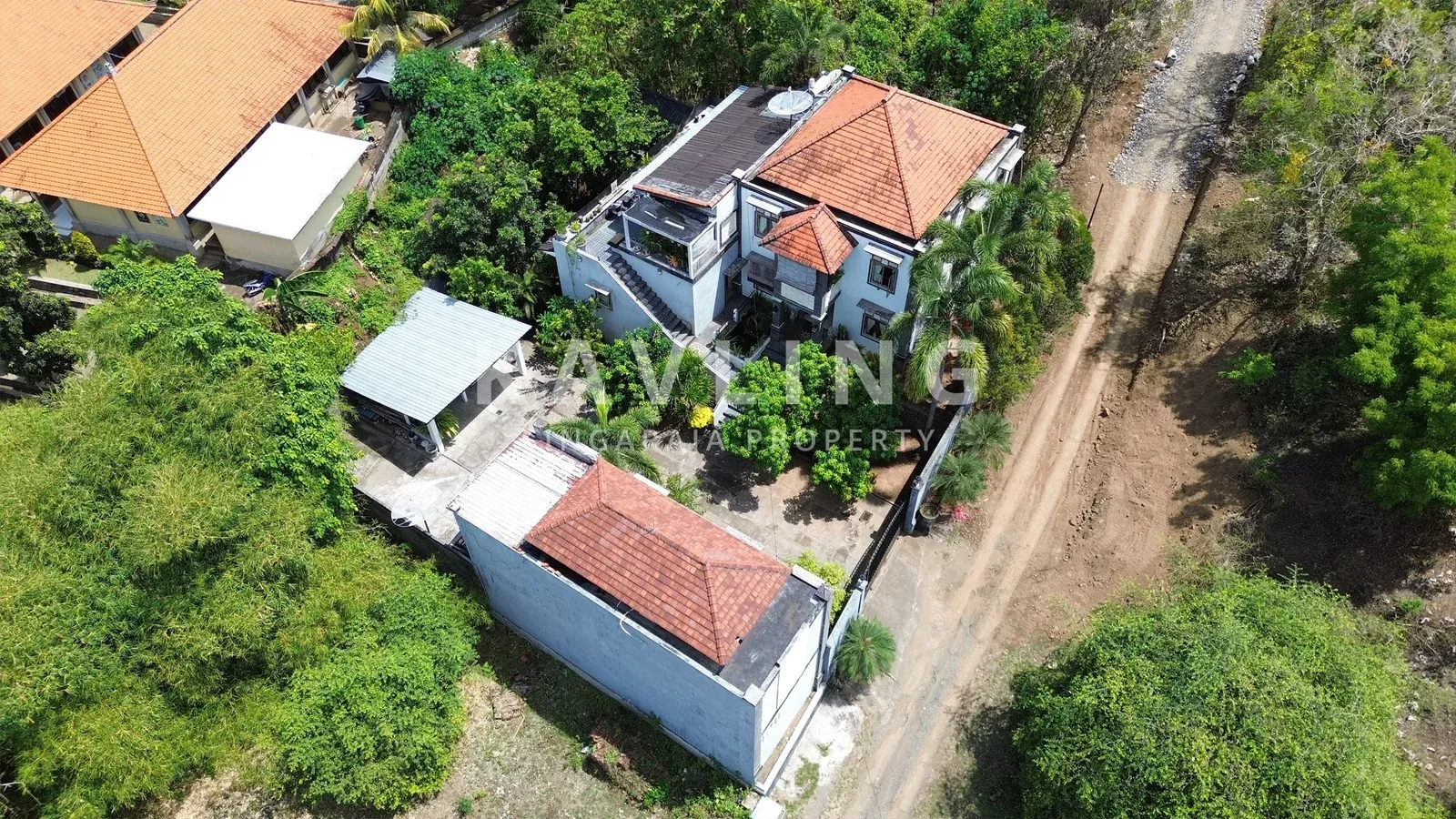 Rumah Villa 3 Lantai Dekat Pantai Lovina
