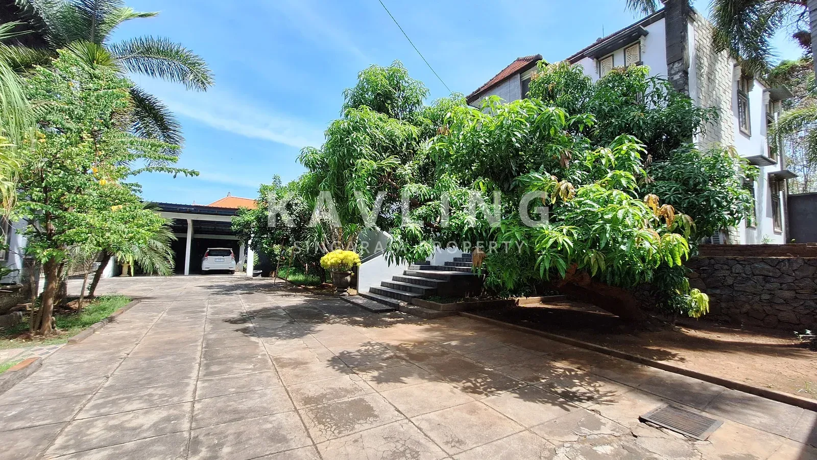 Rumah Villa 3 Lantai Dekat Pantai Lovina - 7