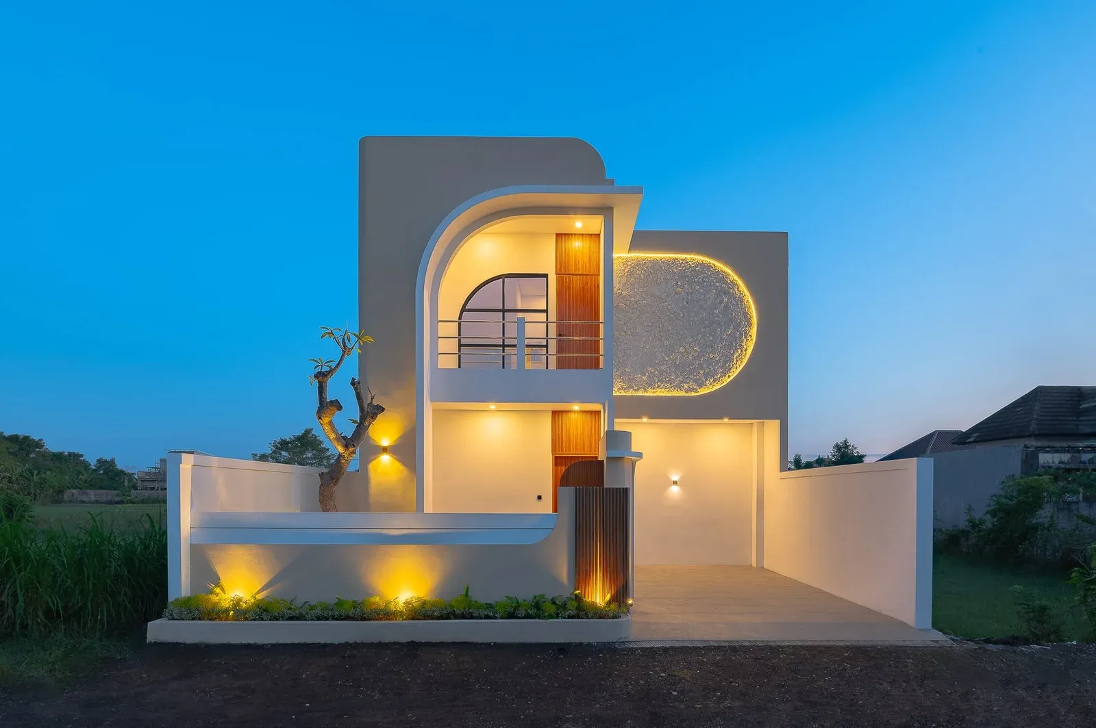 Villa Modern 2 Lantai Baru 5 Menit dari Lovina